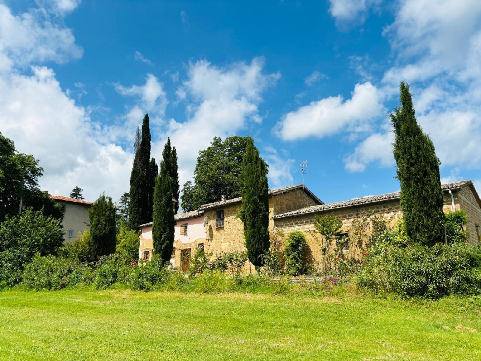 Predio Palazzo Villa Acquapendente Bagian luar foto